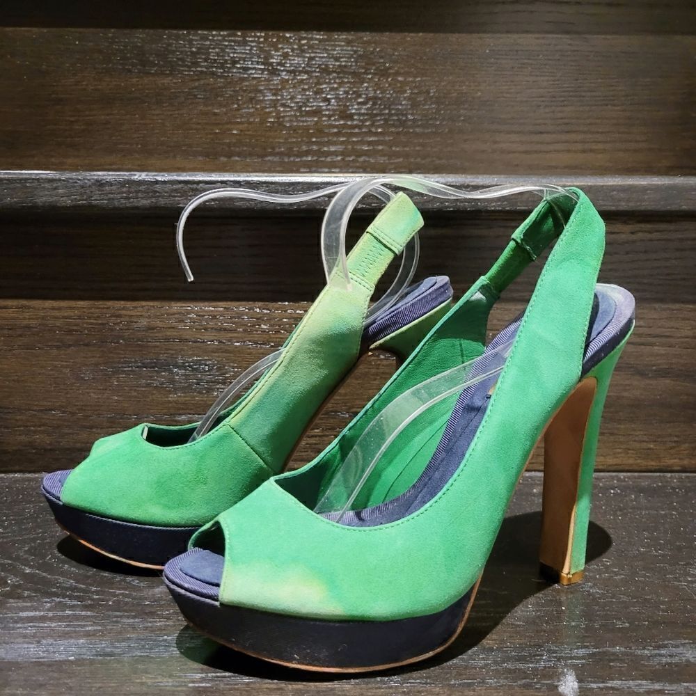 2/$20 BCBG Green High Heels Shoes Size: 7B US